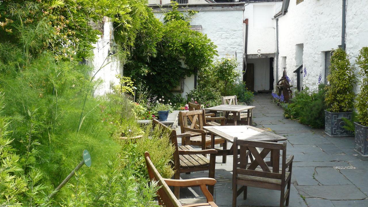 Tu Hwnt i'r Bont tearoom on the bank of the Conwy River at Llanrwst